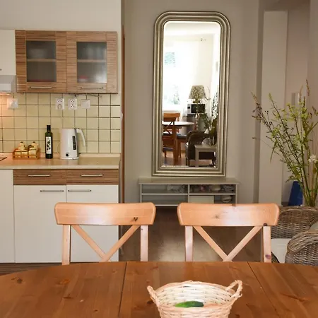 Stylovy V Srdci Donovalov *