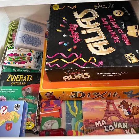 Stylovy V Srdci Donovalov شقة دونوفالي